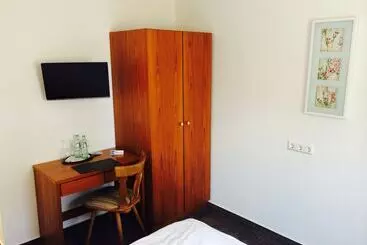 هتل & Apartment Am Theaterplatz