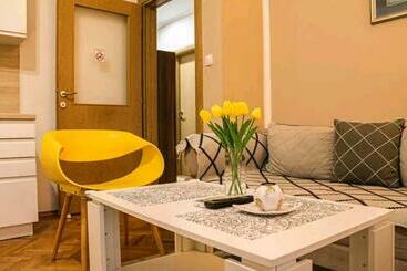 דירות לתיירים Apartman Lada