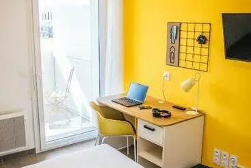 Appartement-hotel Twenty Business Flats Nice Angely