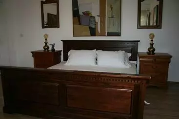 Pensão Colev Rooms