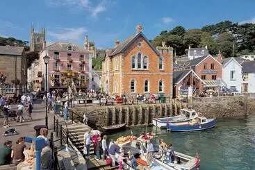 Appartements touristiques Spacious Detached House With Parking & Views