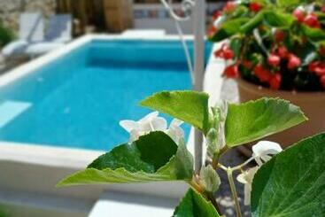 مبيت وإفطار Chez Les Filles