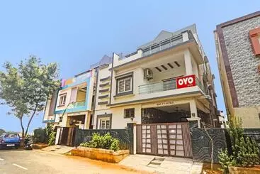 Hotel O Royal Stay Near Mantra Mall