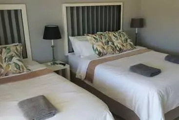 ペンション Victoria Oaks Beaufort West Guesthouse