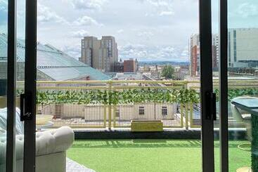 آپارتمان‌های توریست‌ها Glasgow Two Bedroom Penthouse