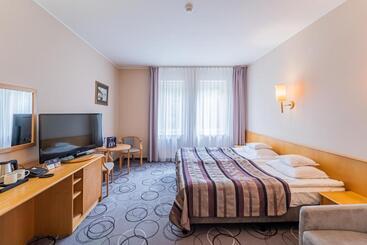 בית מלון כפרי Senator