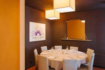 Мотель King, By R Collection Hotels