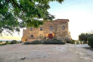 Bed and Breakfast Castillo De Corvinos