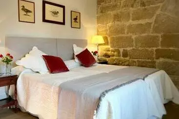 Bed and Breakfast Castillo De Corvinos