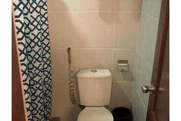 M28 Hotel And Apartments