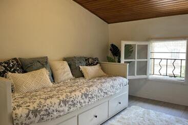 آپارتمان‌های توریست‌ها Light And Airy Apartment In The Heart Of Pézenas