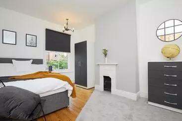 Apartamentos turísticos Large Derby Cathedral Town House Sleeps 8 W Parking