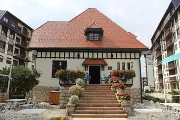Apartamentos turísticos Adoro Titova Vila