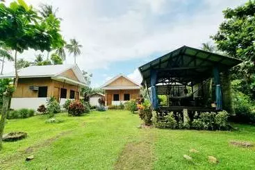 Auberge Bahandi Beach Lodge