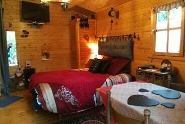 ベッドアンドブレックファースト Au Cabanon Chez Nath Chbre D Hôtes