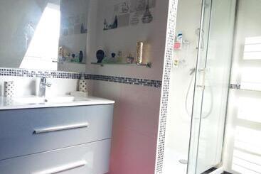 Bed and Breakfast La Maison Bretonne, Chez Pascal & Brigitte