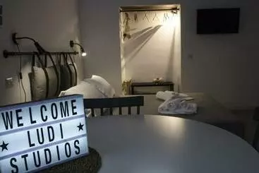 Bed and Breakfast Ludi Studios