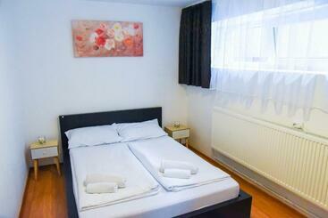 膳宿费 Do Step Inn