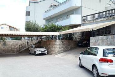 Pensió Studio Apartments Ilija