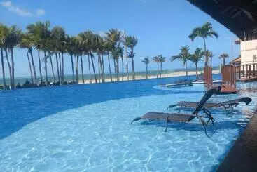 Resort Riviera Beach Place & Manhattan Golf Residence
