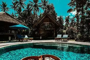 Resort Two Smiling Buddhas