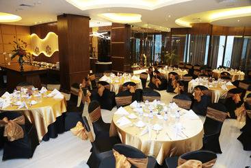 酒店 Golden Tulip Galaxy