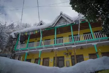 Albergue Yaarana Stay & Cafe, Vashisht, Manali