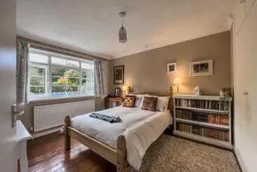 آپارتمان‌های توریست‌ها Charming Cottage Within Farmhouse