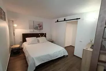 Turist apartmanları Lovely 1 Bedroom Apartment Close To The Centre