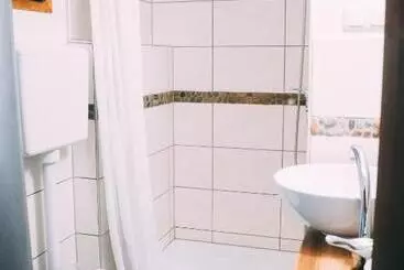 Apartamenty turystyczne Casa De Vacanta Colibita Veche Langa Lac