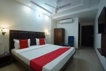 Hotel Oyo 86335 Grey Orchid