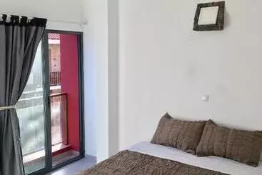 Surfzone Beachside Apartments