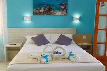 Le Twins  Bed And Breakfast