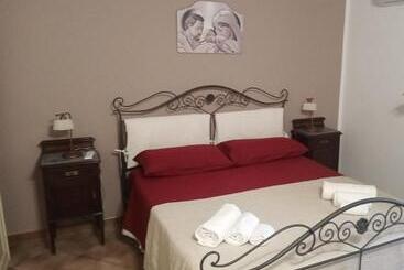 Vakantie-appartementen Dimora Punica