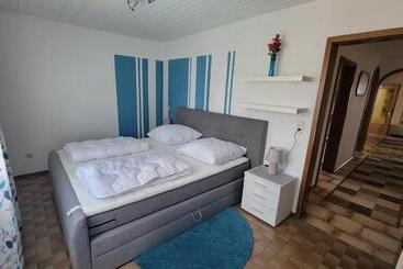 ツーリストアパートメント Ferienwohnung Edol