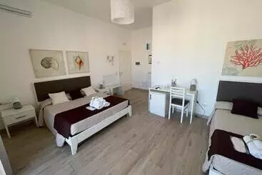 Pensjonat Faro Bianco Gallipoli   Suites & Apartments