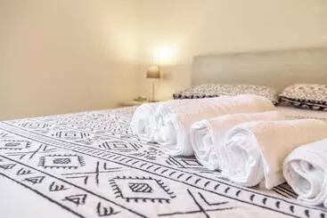 Alexander B&b