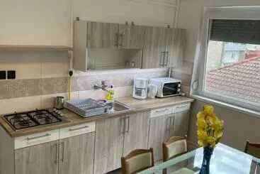 Pension  Pingvin Cukrászda Apartman Felső Szint