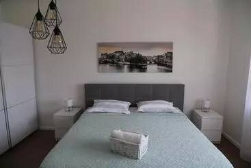 آپارتمان‌های توریست‌ها Garden House Apartment