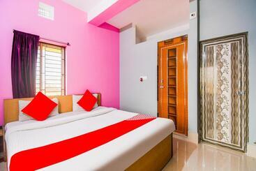 Hotel Oyo 84079 Maa Home Stays 5