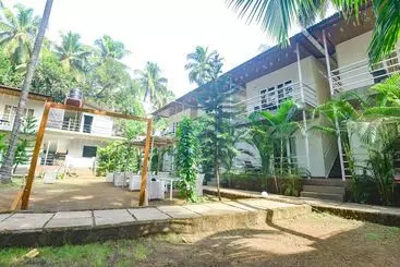 Fabhotel La Volga   Nr Morjim Beach