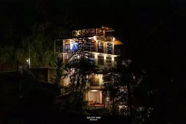 Pensión 360 City View