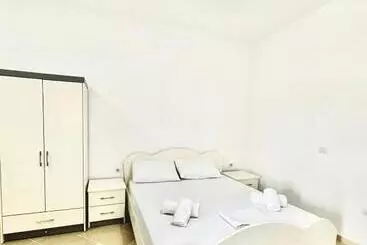 آپارتمان‌های توریست‌ها Amar Apartments