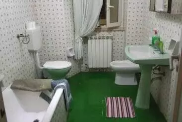 ツーリストアパートメント Appartamento Turistico Giarre Offre Camera In Condivisione Euro 300 Al Mese