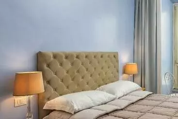 پانسیون Rhome Hosting