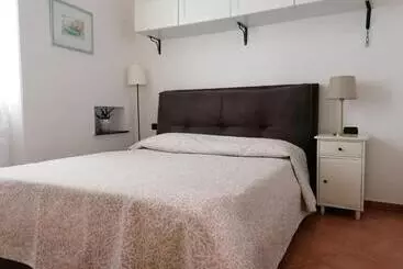 Turistihuoneistot Perla Del Golfo