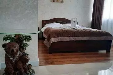 ホテル готельно ресторанний комплекс «тополя»