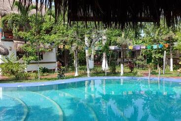 هتل Cabañas Colibrí