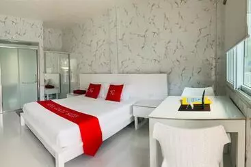 Hotel Sena Gladyz Suites