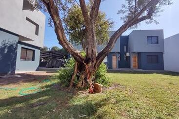 آپارتمان‌های توریست‌ها Complejo Claret, Departamentos A Metros De Sanatorio Allende Y Hospital Privado Cerro